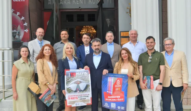 Ankara Kent Konseyi Başkanı Halil İbrahim Yılmaz ve Ankara İş Dünyası Gelişim Derneği temsilcileri toplantı sırasında
