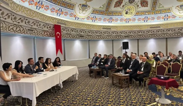 Kars'ın kültürel mirası, somut olmayan değerleri Elazığ'da düzenlenen bir toplantıda ele alınıyor.
