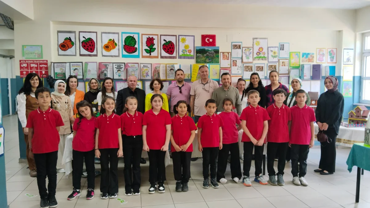 Artvin’de Minik Ellerden Büyük Eserler: Öğrenci Sergisi Büyük İlgi Gördü