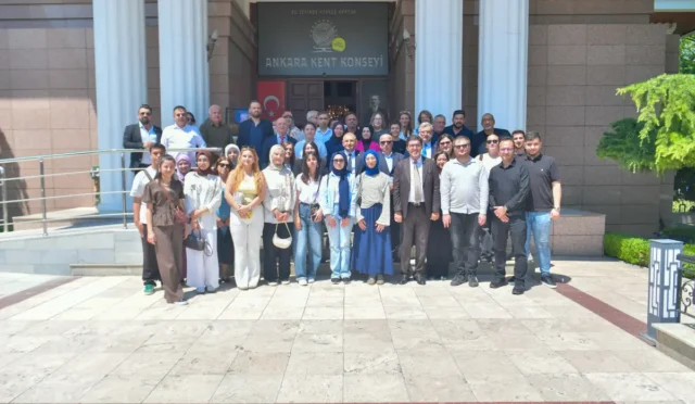 Ankara Optik Sektörü temsilcileri, Ankara Kent Konseyi'nde düzenlenen kahvaltı programında bir araya geldi.