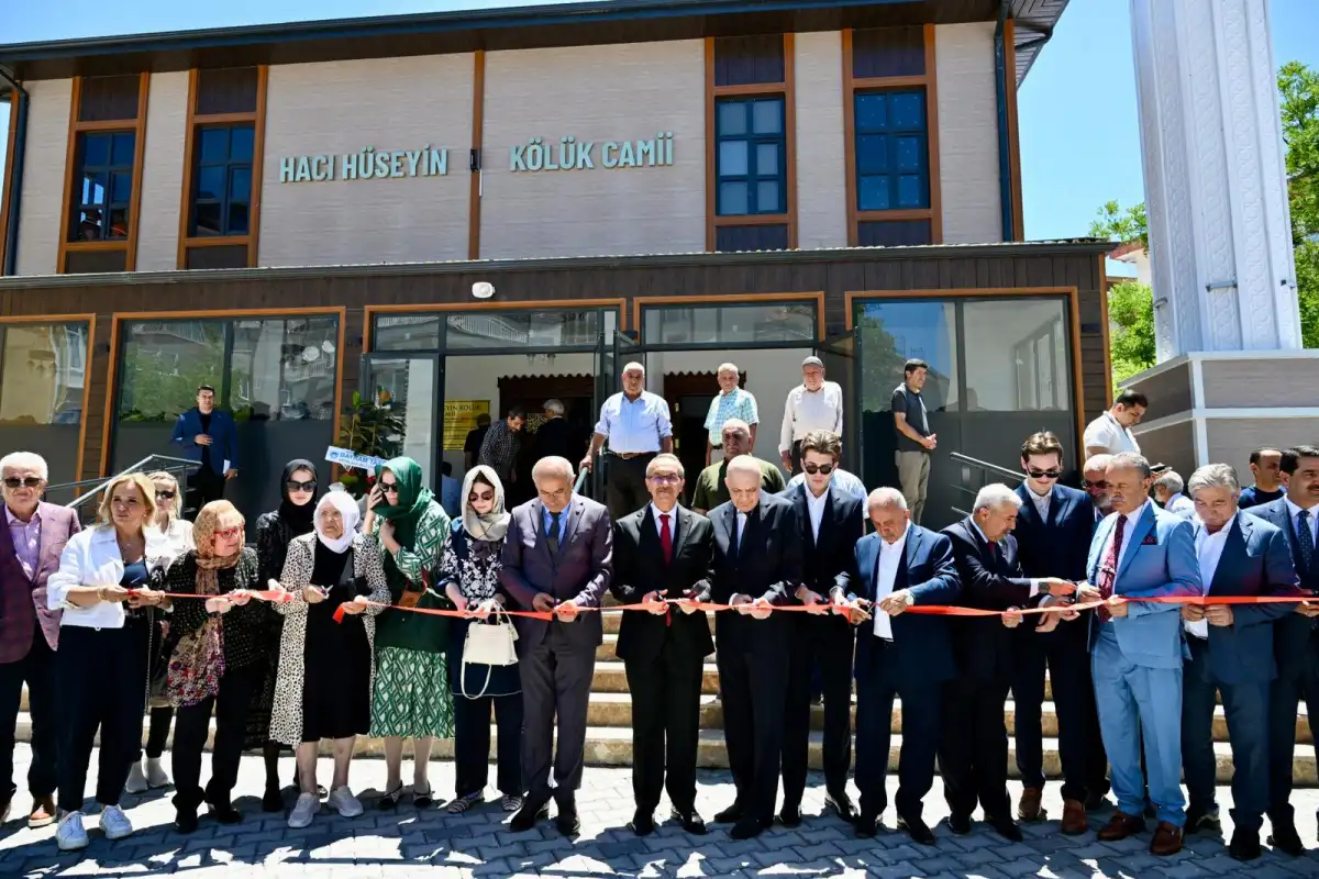 Malatya’da Deprem Sonrası Yeniden İnşa Edilen Hacı Hüseyin Kölük Camii Dualarla Açıldı