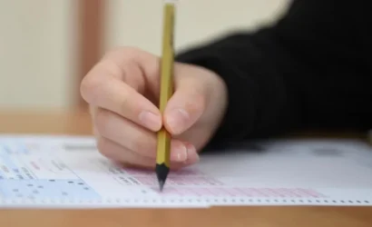 Öğretmenlik denklik sınavına giren adaylar