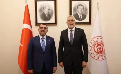 AK Parti Kars Milletvekili Adem Çalkın, Çalışma ve Sosyal Güvenlik Bakanı Vedat Işıkhan ile Kars'ın kalkınması üzerine görüştü.