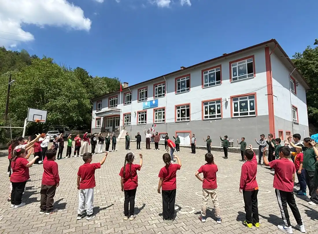 Kdz. Ereğli Oyuncak Müzesi, Aydın Köyü’nde Çocuklarla Buluştu: Bilim, Sanat ve Oyun Dolu Bir Gün