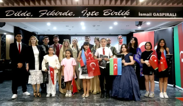 Səda Müzik Kursu'nun Ankara'da düzenlediği Azerbaycan kültürü ve sanat gecesinden genel görünüm