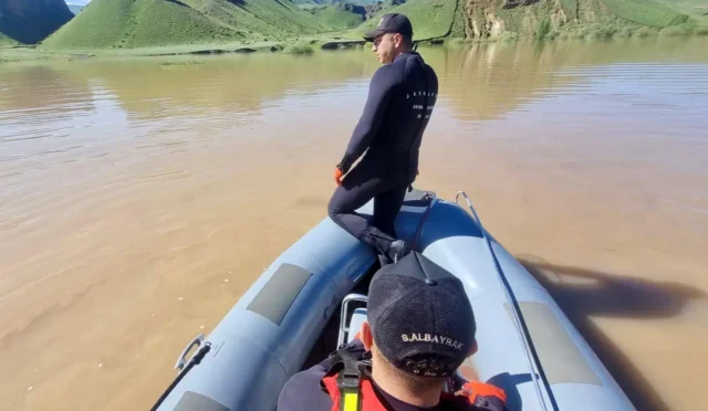 Erzurum'da Aras Nehri'nde kaybolan gencin cansız bedeninin bulunduğu haber görseli