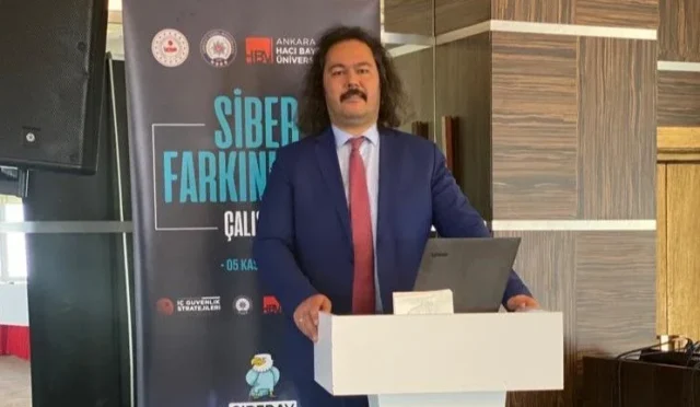 Prof. Dr. Selman Tunay Kamer TBMM'de dijital dünya için öneriler sunuyor