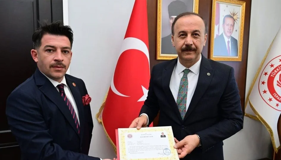 Isparta Valisi Erin’den Başarılı Kaymakamlara Teşekkür ve Takdir: Vatandaş Odaklı Hizmet Ödüllendirildi