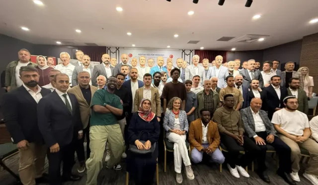 Bilal Erdoğan, Recep Tayyip Erdoğan Üniversitesi'nde öğrencilerle Think Tank Projesi kapsamında buluştu.