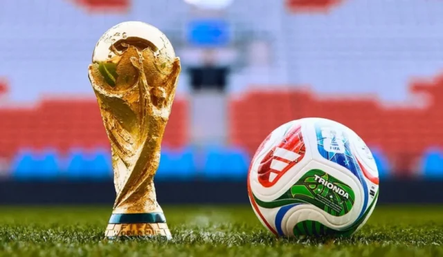 2026 Dünya Kupası'nda Türkiye'nin Paraguay ile oynayacağı maç öncesi futbol temalı görsel