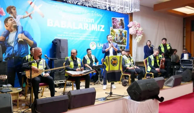 Malatya'da düzenlenen Babalar Günü etkinliğinde muhtarlar bir araya geldi.