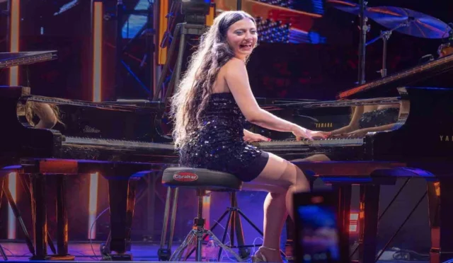 Genç piyanist Su Yavuz, Antalya Akra Caz Festivali'nde ilk konserini veriyor.
