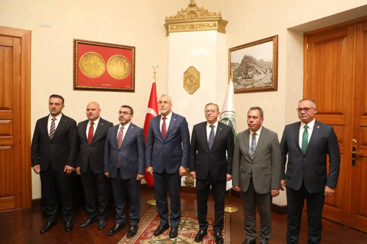 Bakan Vedat Işıkhan Kars’ta: İstihdam, Yatırımlar ve Sosyal Güvenlik Masaya Yatırıldı