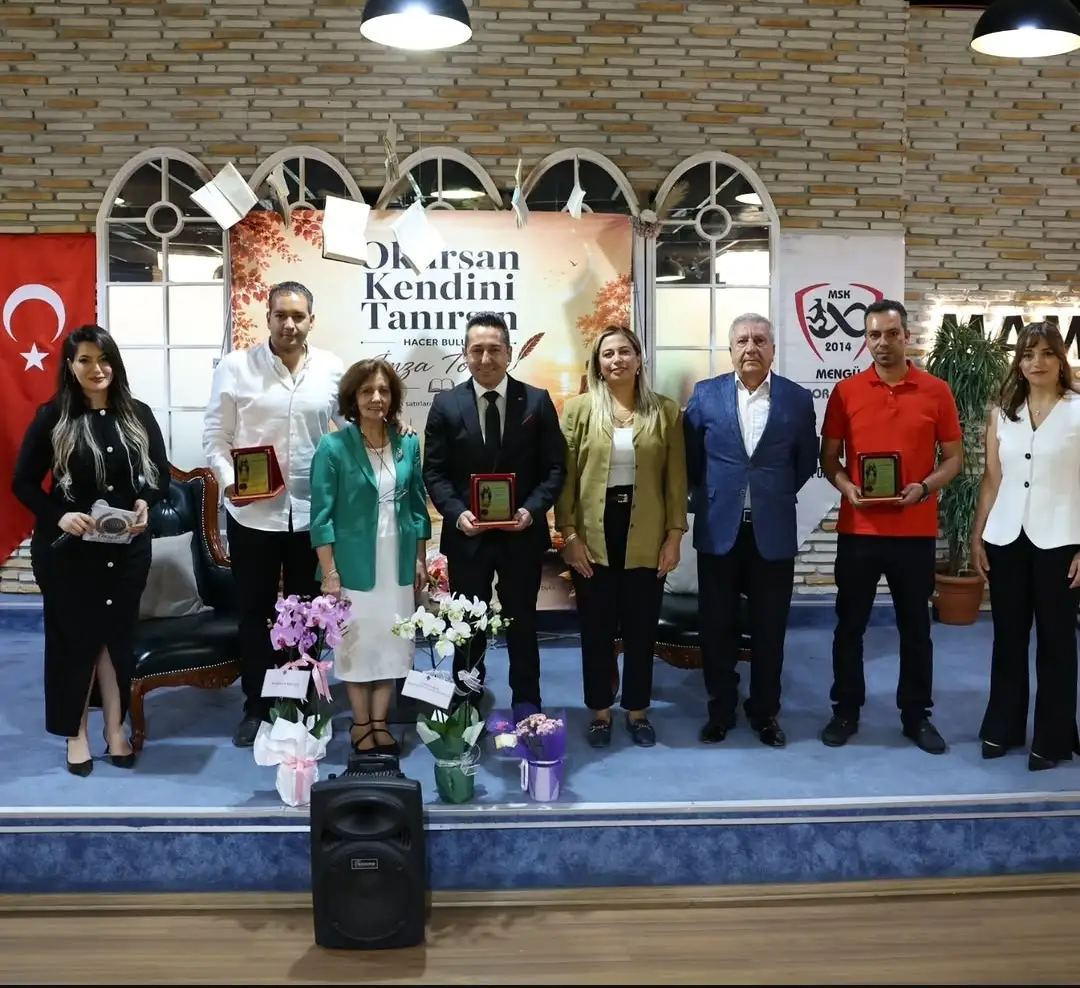 Mamak’ta Edebiyat Rüzgarı: ‘Okursan Kendini Tanırsın’ Söyleşisi Yoğun İlgi Gördü