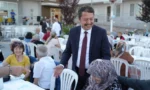 Belediye Başkanı Kasap, Babalar Günü'nde huzurevi sakinleriyle sohbet ederken