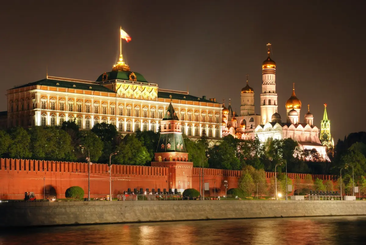 Kremlin’den Akaryakıt Fiyatları Açıklaması: “Serbestleşme Dahil Çeşitli Seçenekler Değerlendiriliyor”