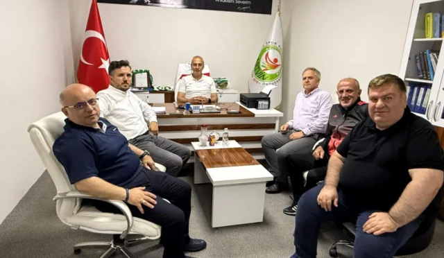 Artvin Orman Bölge Müdürü Gürsoy, ASKF Başkanı Sadettin Dağ ile bir araya geldi.