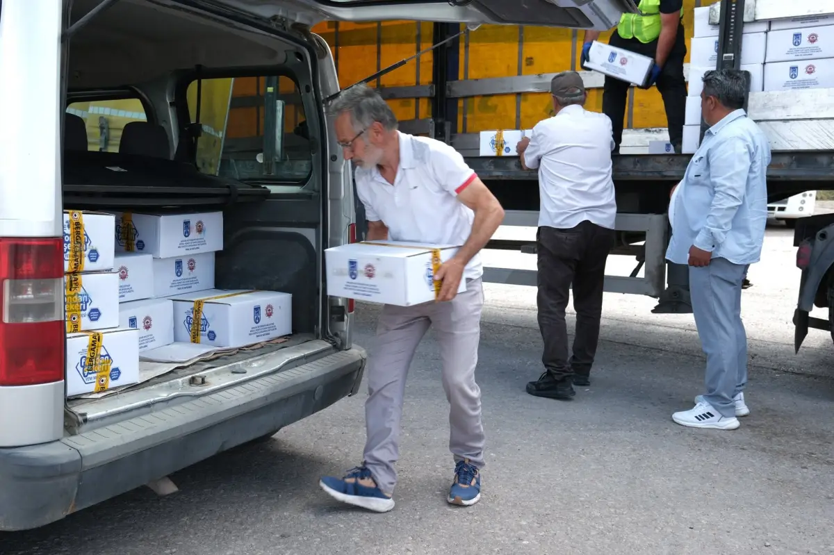 Güdül’de Arıcılık Canlanıyor: Belediyeden Üreticilere Yem Desteği