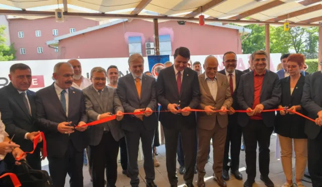Ankara Kent Konseyi'nde 'Eski Kastamonu Fotoğrafları' sergisi açılışı