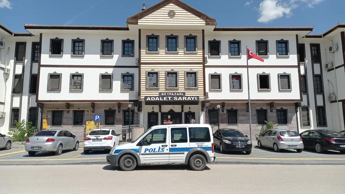 Beypazarı’nda Veda Zamanı: Hâkim ve Savcılar Yeni Görev Yerlerine Uğurlandı