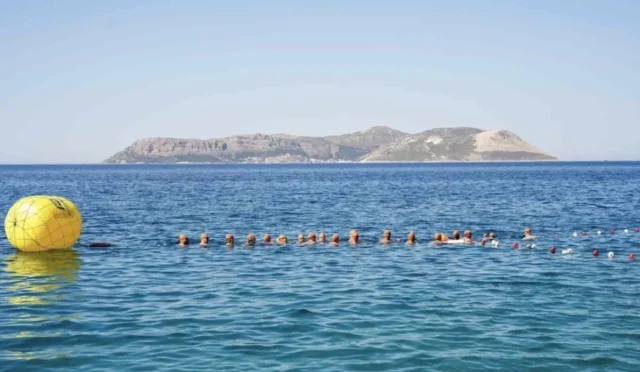 Meis’ten Kaş’a Kıtaları Birleştiren Yüzme Maratonu Tamamlandı: 20. Uluslararası Likya Kaş Festivali’nin Gözdesi