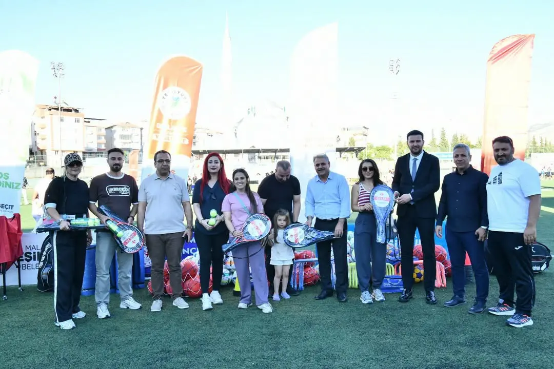 Yeşilyurt’ta Yaz Spor Okulları ve Spor Akademisi Açıldı: Geleceğin Yıldızları Yetişiyor