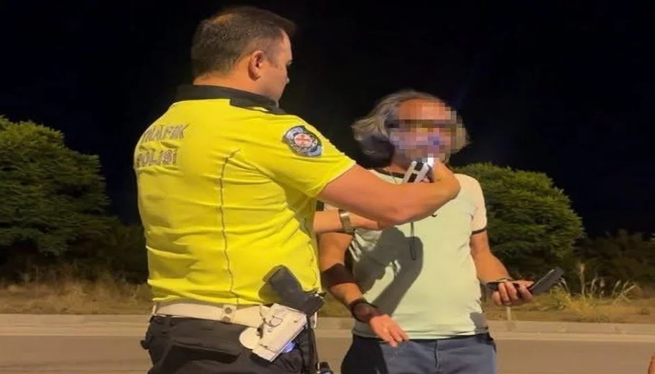Burdur’da Trafik Polisine ‘Kolay Gelsin’ Demeye Giden Sürücü 3.28 Promil Alkolle Yakalandı