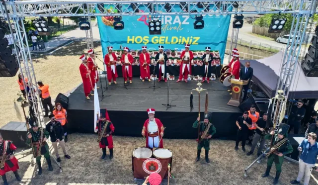 Yeşilyurt Kiraz Festivali kortej yürüyüşü ve coşkulu kalabalık