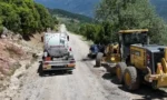 Isparta'da dağ yollarındaki şarampollerin güvenliğini artırmaya yönelik yapılan düzenleme çalışmaları