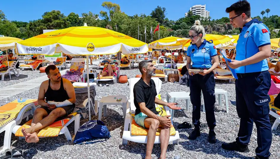 Konyaaltı Sahili’nde ‘Dumansız Plaj’ Uygulaması: Çevre Kirliliğine Karşı Denetimler Devam Ediyor