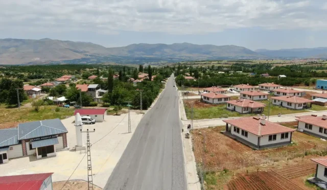 Doğanşehir Yolkoru Mahallesi'nde tamamlanan yeni yol