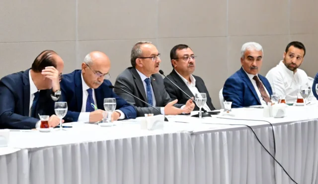 Malatya'da iş dünyası ile istişare toplantısı