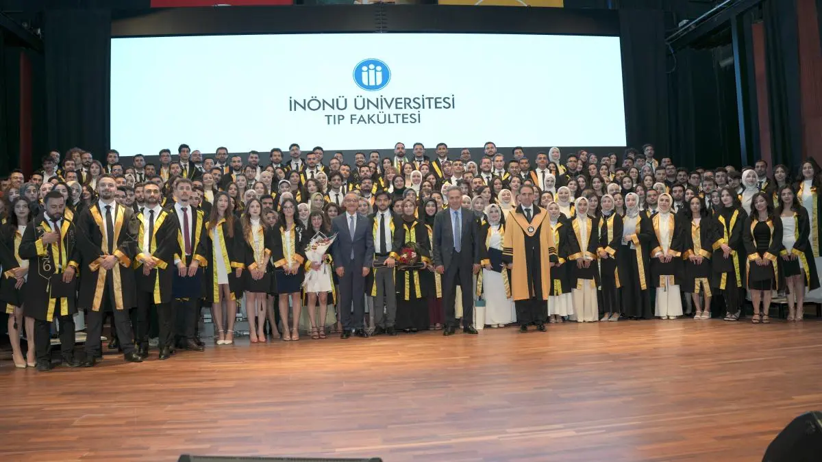 İnönü Üniversitesi Tıp Fakültesi’nden 234 Yeni Hekim Mezun Oldu: Coşku ve Gurur Dolu Bir Tören