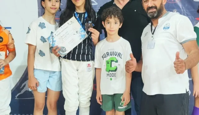 Elif Reyyan Kaya'nın Eskrim Federasyon Kupası'nda Türkiye üçüncüsü olduğu anın temsili görseli