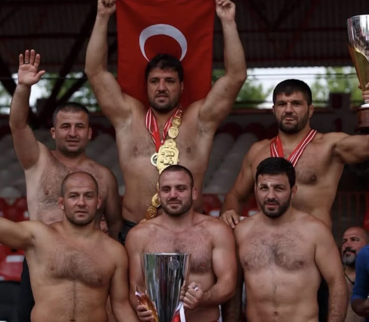 Türk Yağlı Güreşinin Efsanesi Recep Kara, 2027’de Er Meydanlarına Veda Ediyor