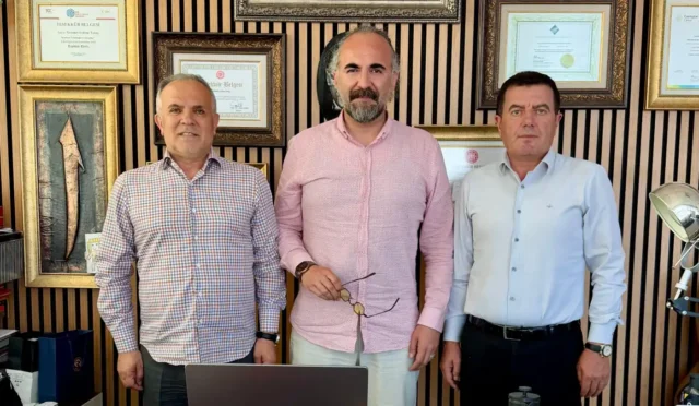 STSO Meclis Başkanı H. Osman Yıldırım ve Yönetim Kurulu Üyesi Bekir Çam'ın Gündem Sivas Gazetesi'ni ziyareti