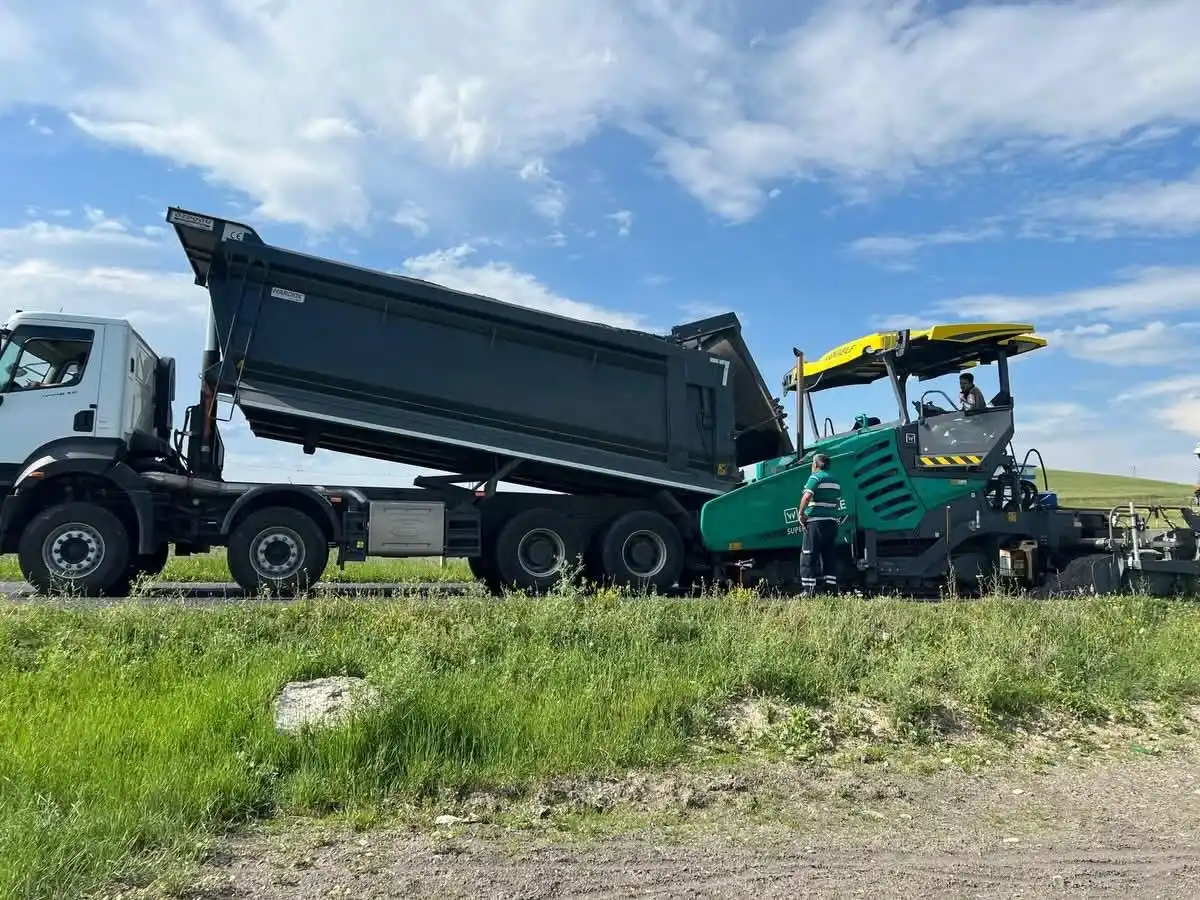 Kars’ta Kışa Hazırlık: Esenyayla Köyü’nde 4 Km Asfalt Tamamlandı