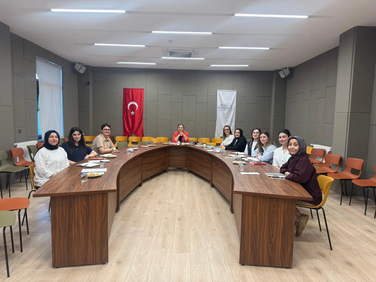 Beyaz Ev Aile Merkezi Modeli Gaziantep’te Tanıtıldı: Aile Odaklı Sosyal Hizmetlere Yeni Bir Soluk