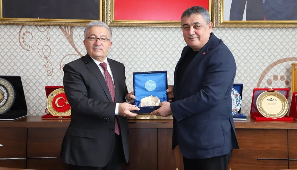Antalya ve Isparta Aksu Belediyeleri Kardeşlik Köprüsü Kurdu: Hizmet Kalitesini Artırma Hedefi