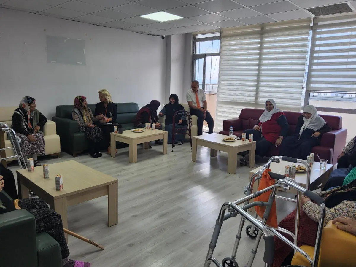 Kars Açık Kapı’dan Huzurevi Sakinlerine Sıcak Ziyaret: Tecrübeler Dinlendi, Talepler Alındı