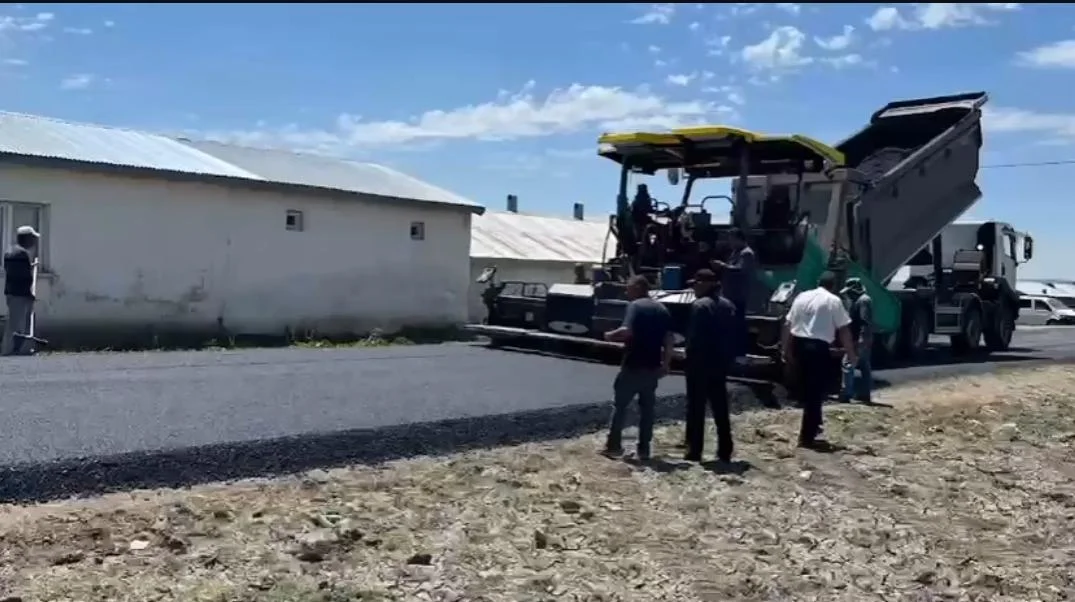 Kars’ta Kışa Hazırlık: İl Özel İdaresi Kırsal Yollarda Seferber Oldu