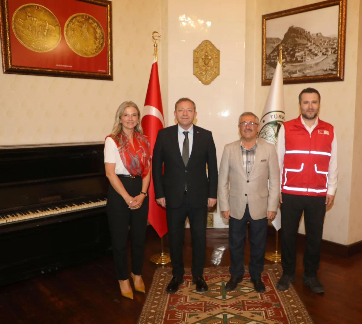 Kars Valisi Ziya Polat’tan Kızılay Heyetine Ziyaret: Milli Birlik ve İnsani Yardım Vurgusu