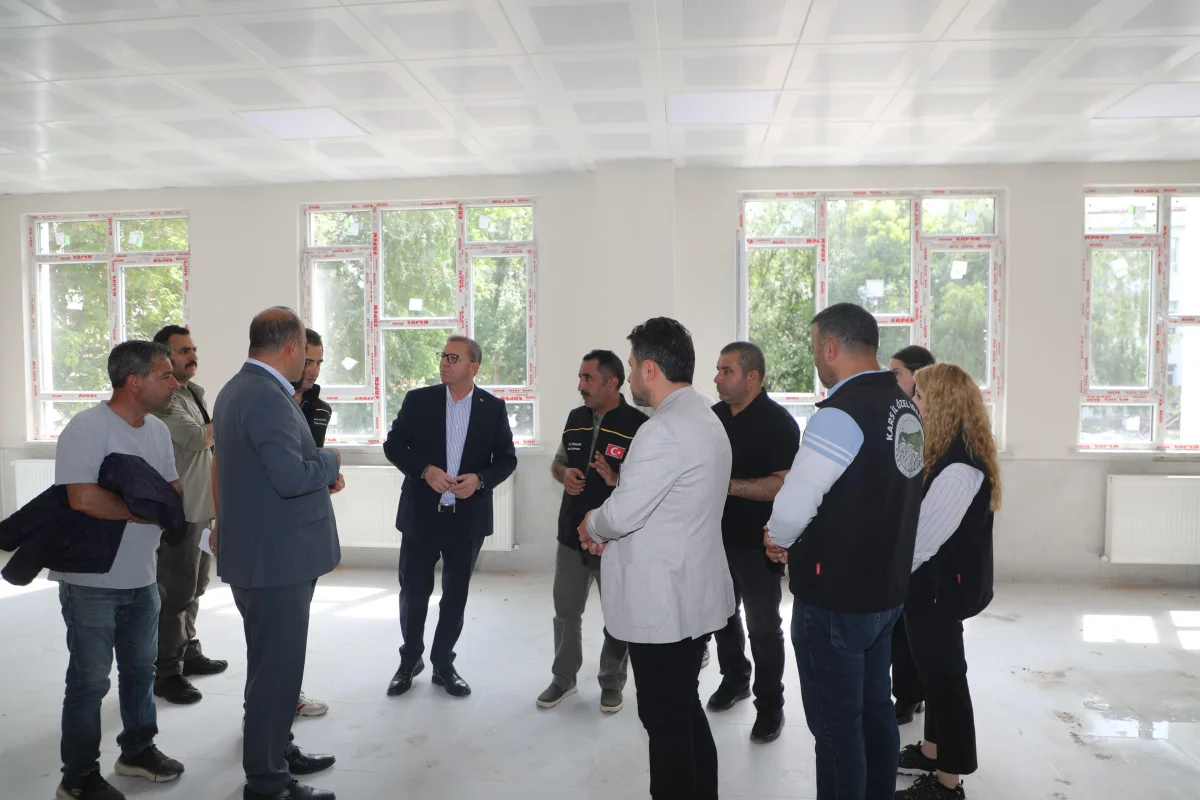Kars’ta Eğitim Seferberliği: Vali Polat İnşaatları Denetledi, Geleceğe Yatırım Vurgusu Yaptı