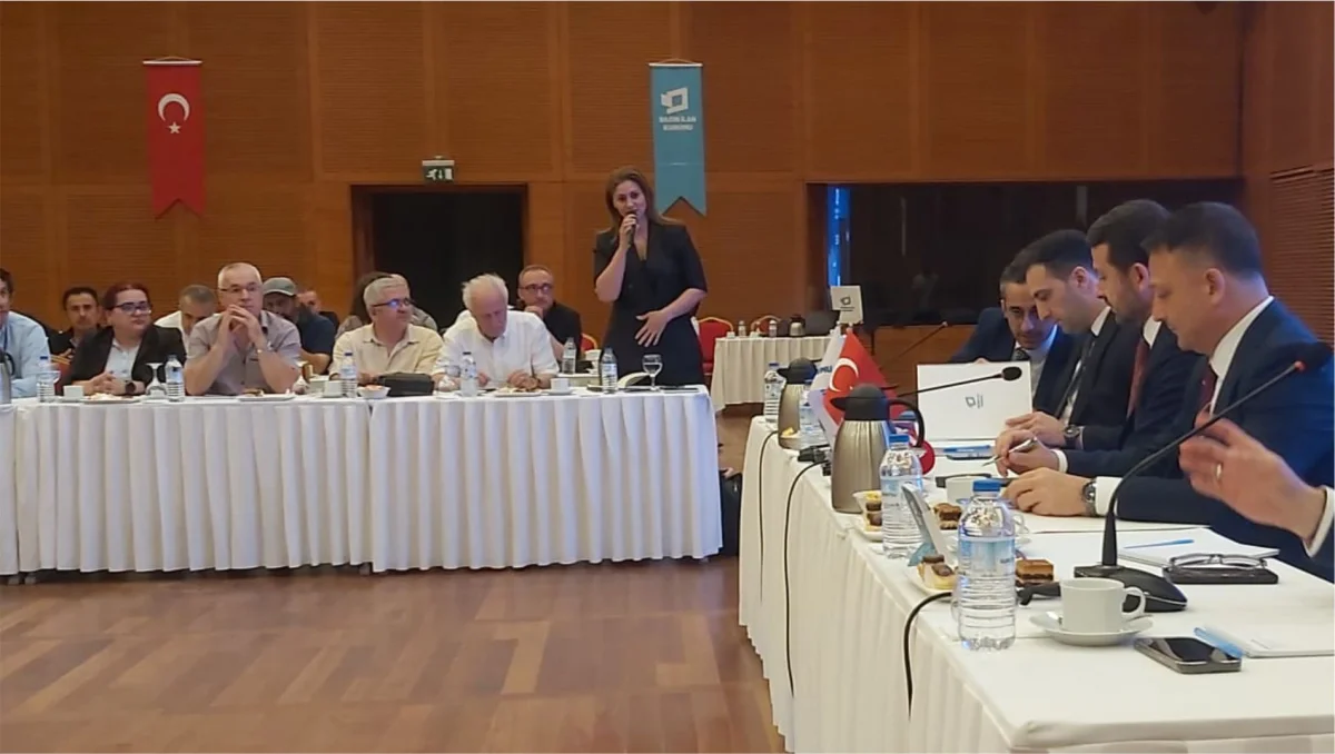 BİK Genel Müdürü Çay, 6 İlden Gazetecilerle Bursa’da Buluştu: Yerel Basının Geleceği Masaya Yatırıldı