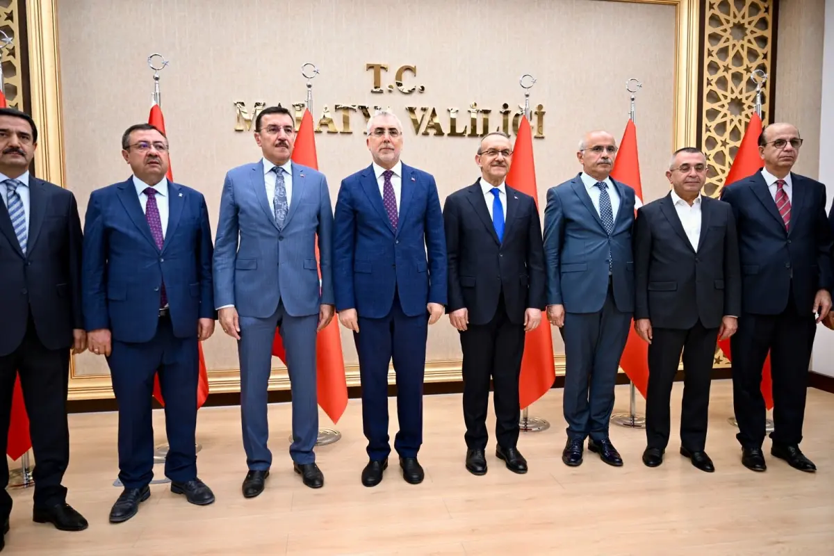Çalışma ve Sosyal Güvenlik Bakanı Vedat Işıkhan Malatya’da: Valilik Ziyaretiyle Başladı