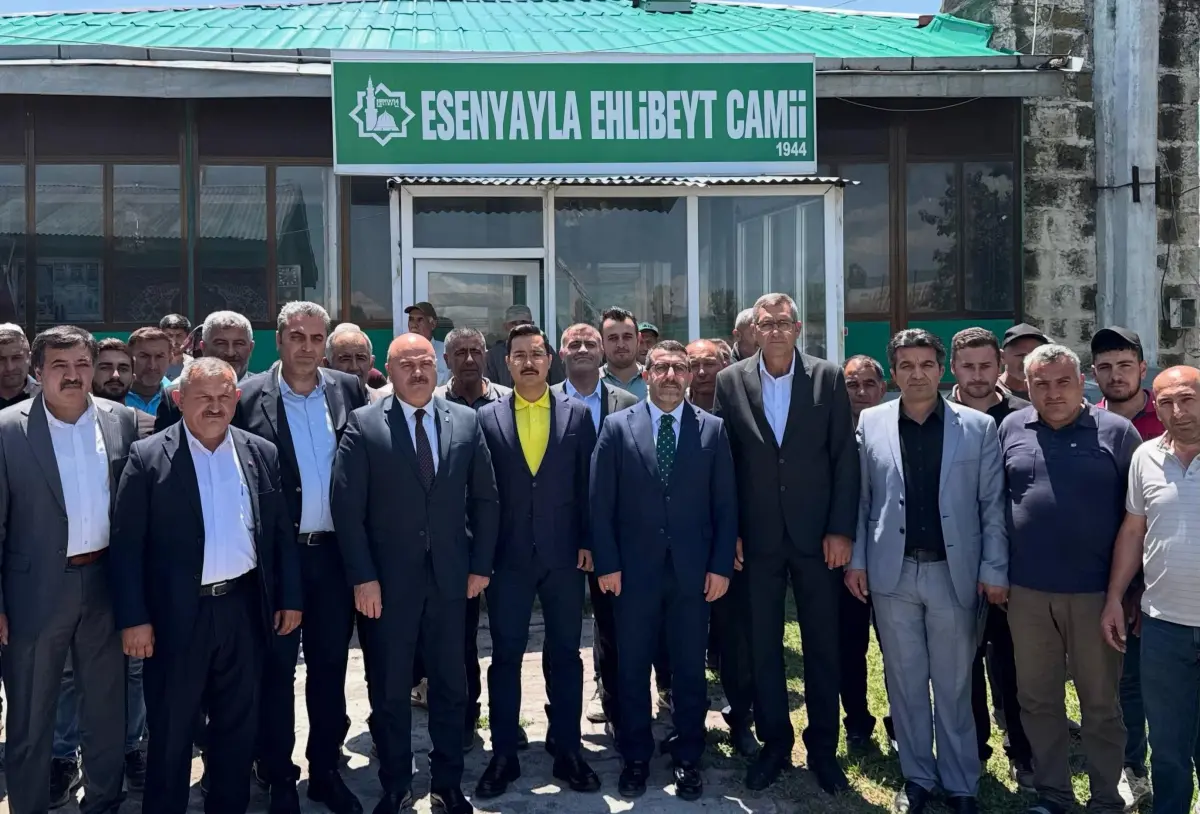 Akyaka Esenyayla Köyü’nde Halkla Buluşma: Talepler Dinlendi, Yatırımlar Değerlendirildi