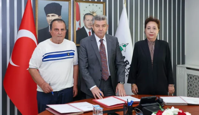 Artvin'de çocuk hizmetleri için bağış yapan iş insanı Yaşar Atan