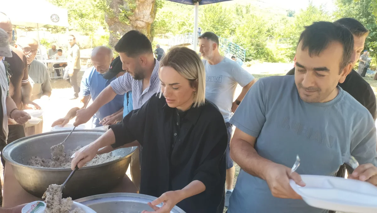 Akçakoca’da Manevi İklim: Geleneksel Cümle Mevlidi’nde Ahmet Dede Anıldı, Pilav Dağıtıldı