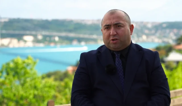 TİMBİR Genel Başkan Yardımcısı Agil Alesger, TRT Rus'un FETÖ belgeselinde uzman olarak yer alıyor.