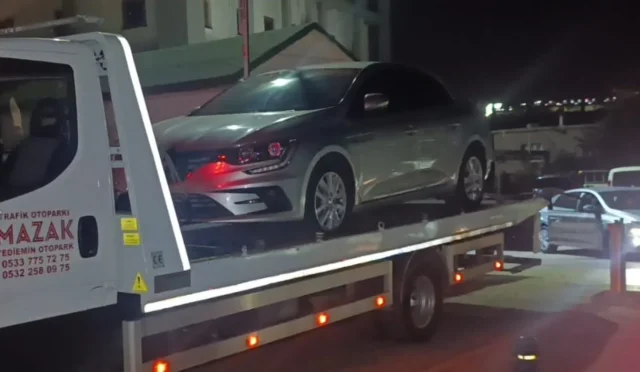 Manavgat Belediyesi'ne ait makam araçlarının yediemin otoparkına çekilmesini gösteren görsel